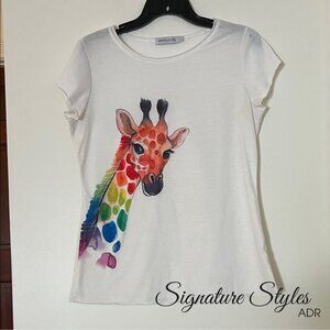 MISSLOOK Women’s White Tee with Colorful Giraffe Print – Size Large